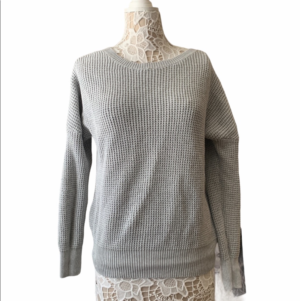 New Gray knitted sweater sz M